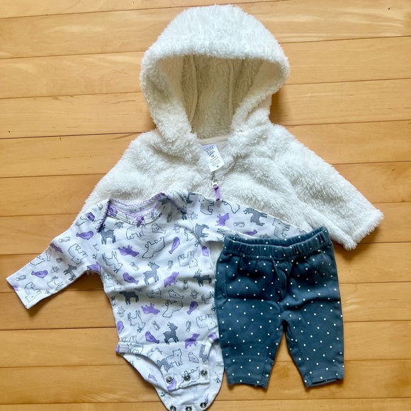 7 pc Newborn Bundle - Picture 2 of 2